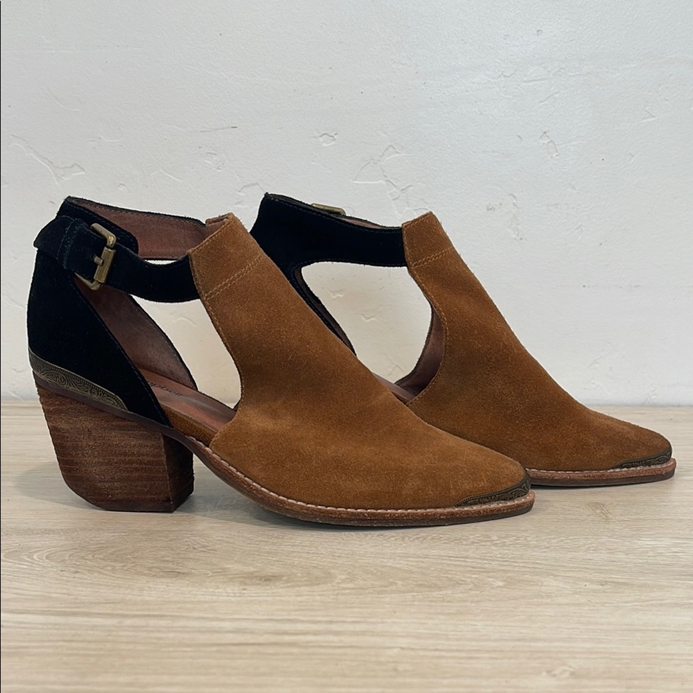 Jeffrey Campbell 'Woodruff Cutout' Brown Suede Ankle Boots [Size 7.5]